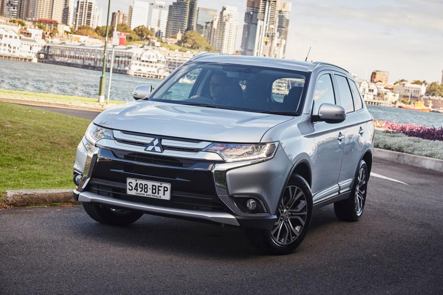  Mitsubishi Outlander 2015 года  (AU) (фото 38 из 40)